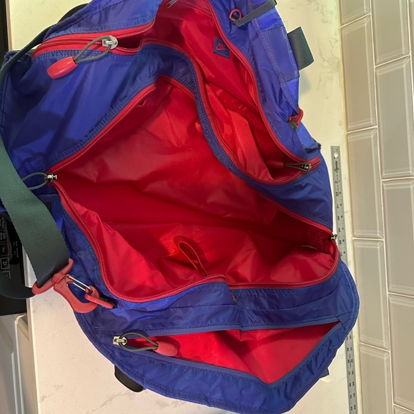 NIKE FAST3R CLASSIC SPORT WORKOUT LIGHTDUFFLE BAG Blue Purple And Red - Picture 10 of 15